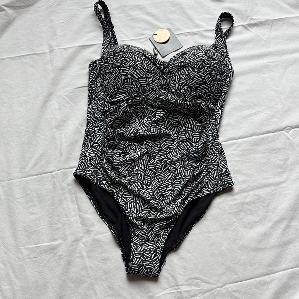 Nip Tuk Black and White One Piece Swimsuit NWT 12